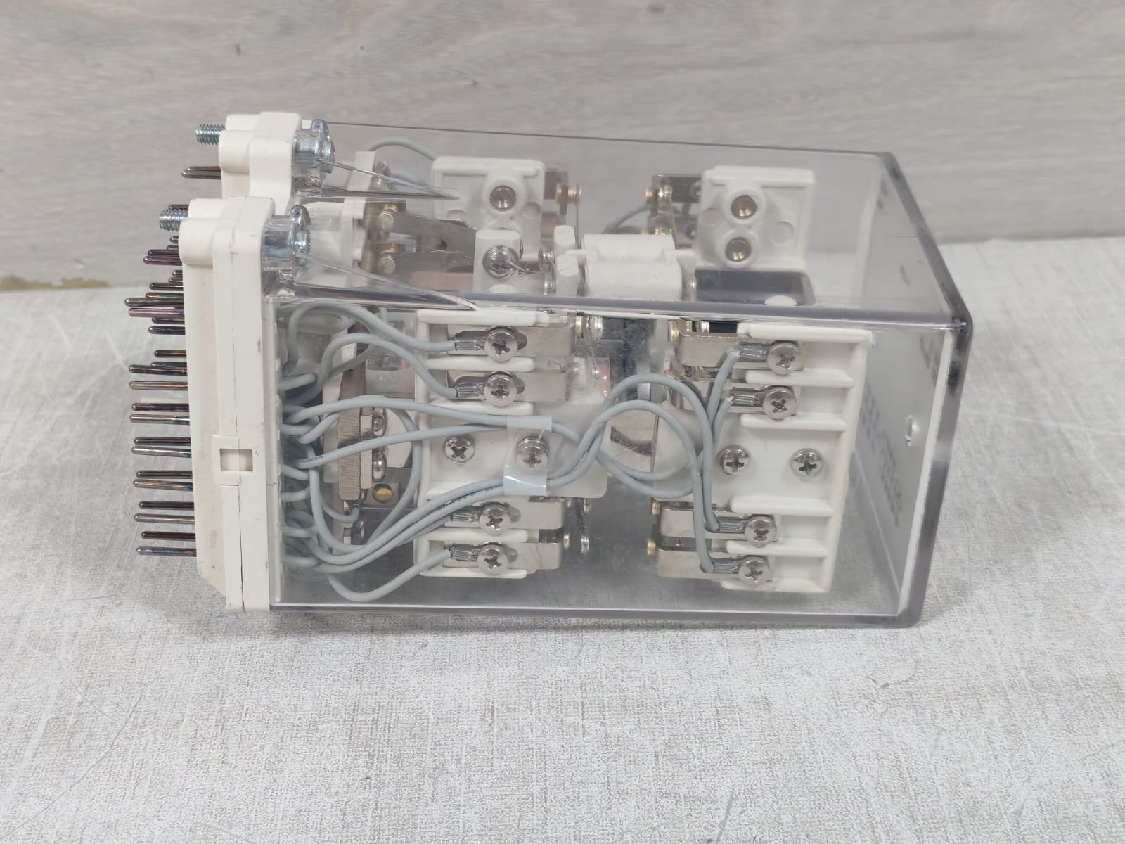 ABB RK-251-204 ABB RXMVB 2 RK 251 204-AP BISTABLE RELAY 125V 8