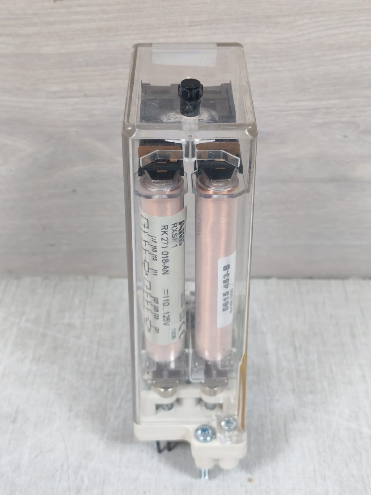 ABB RELAY-110 ABB RXSF 1 RK271 018-AN CONTROL RELAY 110-125V 7