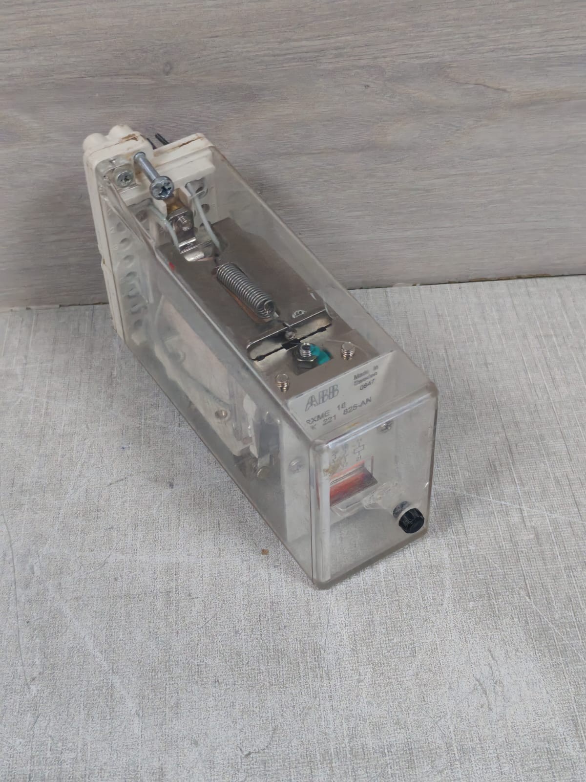 ABB RK-221-852 ABB RXME 18 RK 221 852-AN AUXILIARY RELAY 110-125V 4