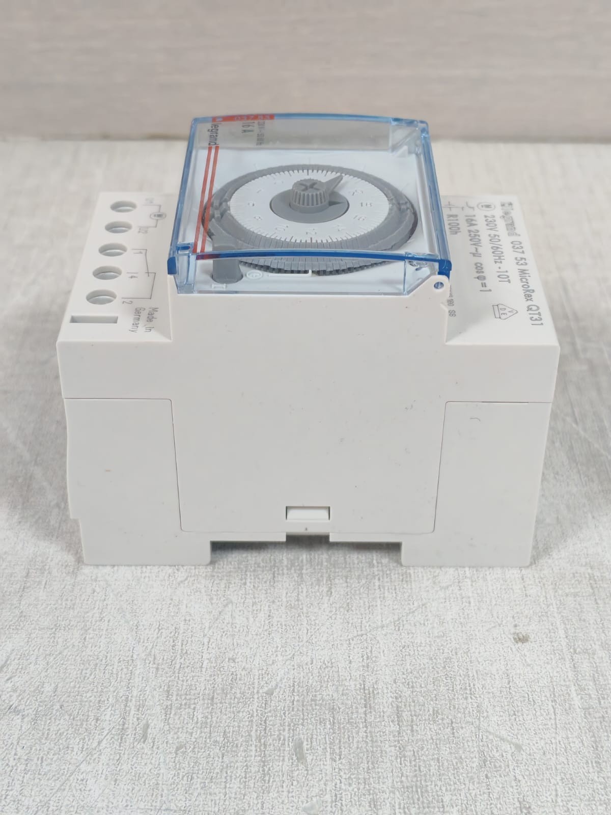 Legrand QT31 LEGRAND 03753 MICROREX QT31 TIME SWITCH 230V 7