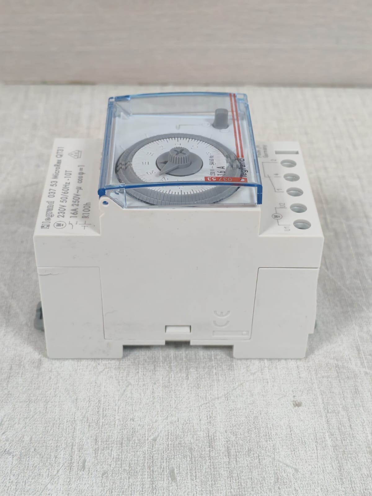 Legrand QT31 LEGRAND 03753 MICROREX QT31 TIME SWITCH 230V 8