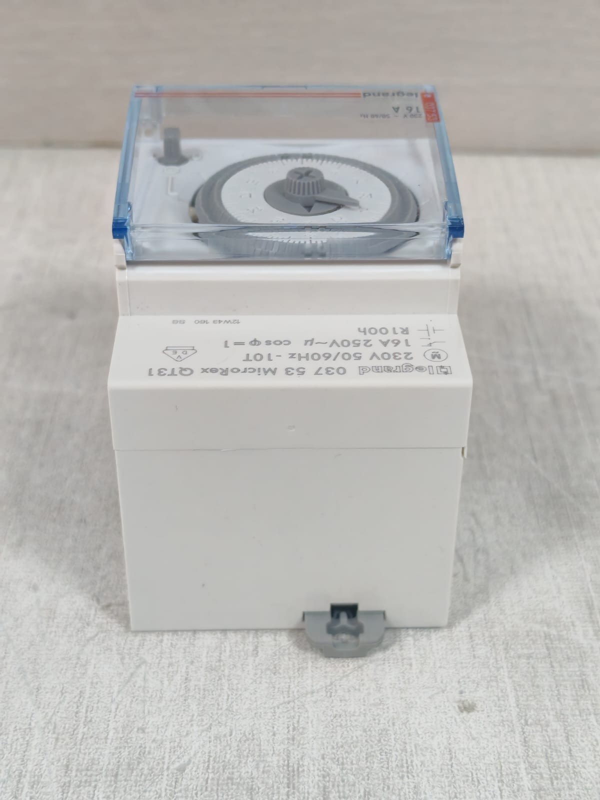 Legrand QT31 LEGRAND 03753 MICROREX QT31 TIME SWITCH 230V 9