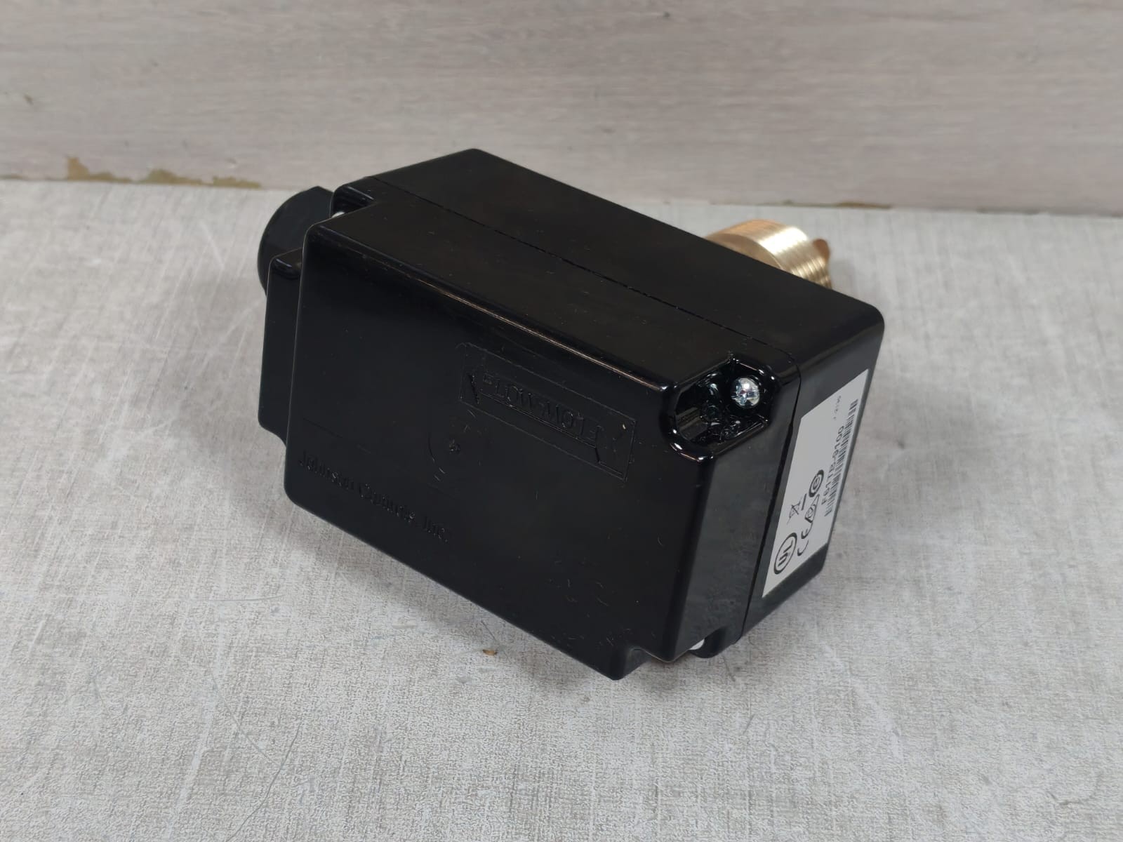 Johnson Controls F61TB-9100 JOHNSON CONTROLS F61TB-9100 LIQUID FLOW SWITCH 4