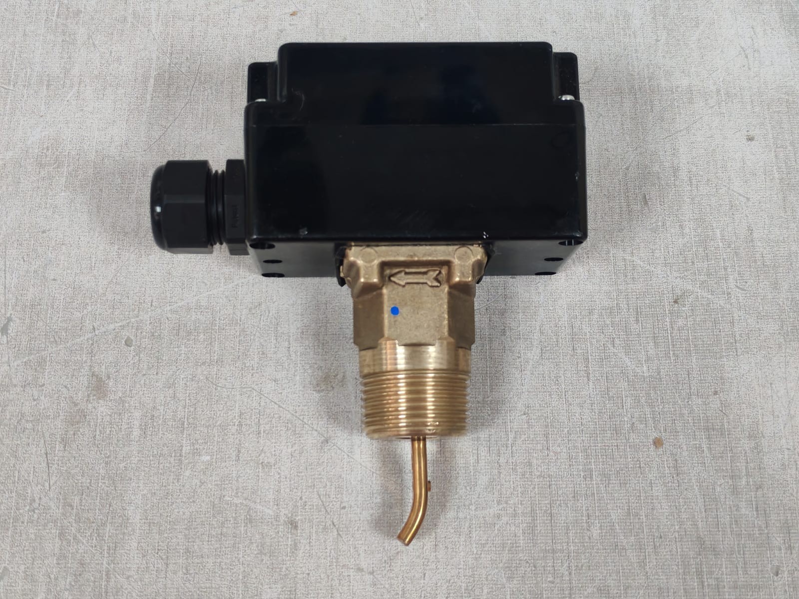 Johnson Controls F61TB-9100 JOHNSON CONTROLS F61TB-9100 LIQUID FLOW SWITCH 10