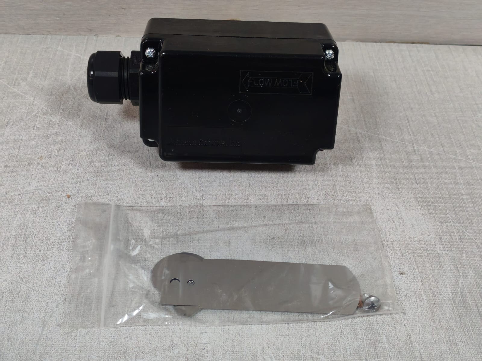 JOHNSON CONTROLS F61TB-9100 LIQUID FLOW SWITCH