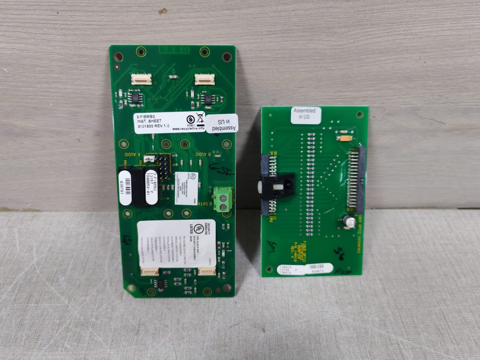 EDWARDS EST 3-FIBMB2 EDWARDS EST 3-FIBMB2 2990058 REV.01 W/ 140418 REV.A FIBER OPTIC COMM. INTERFACE 2