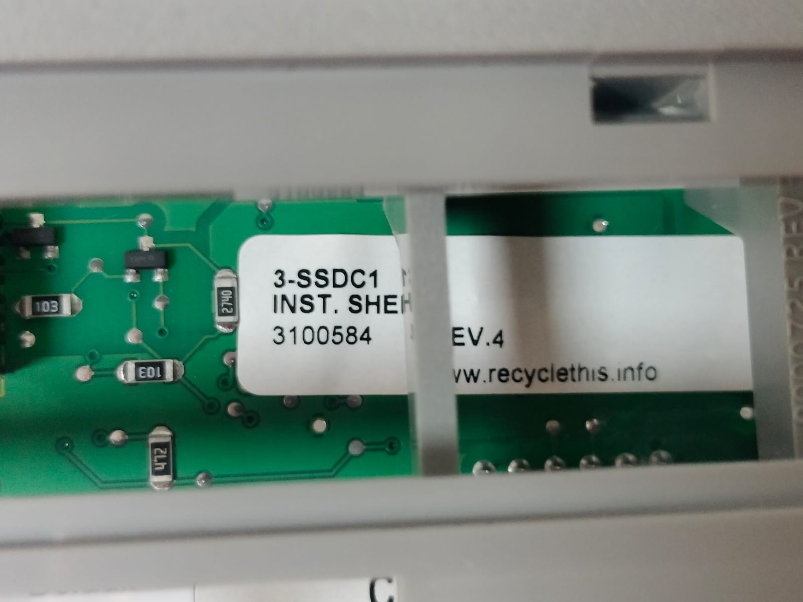 EDWARDS EST 3-SSDC1 EDWARDS EST 3-SSDC1 SINGLE SIGNATURE DRIVER CONTROLLER BOARD 4