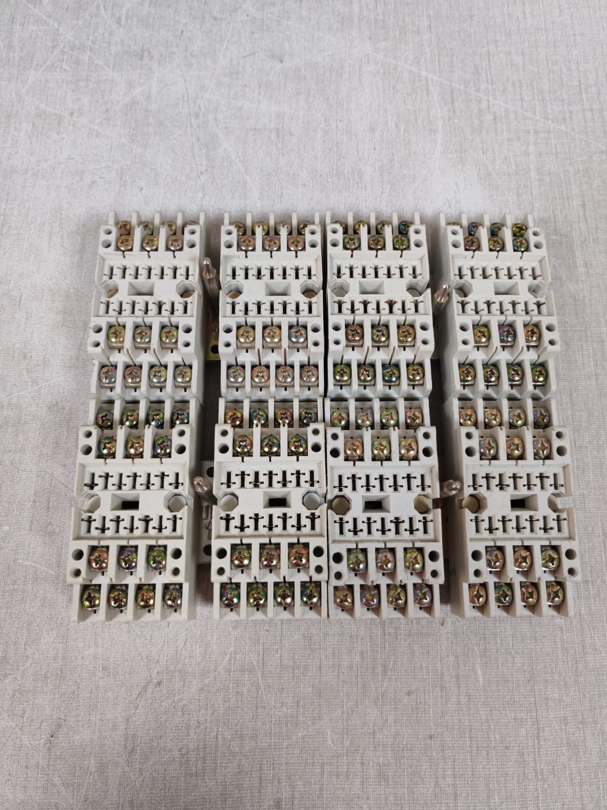 Mors Smitt V93 SMITT V93 RELAY SOCKET (WHITE) 2