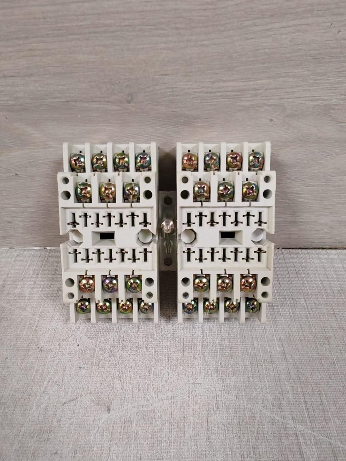 Mors Smitt V93 SMITT V93 RELAY SOCKET (WHITE) 3