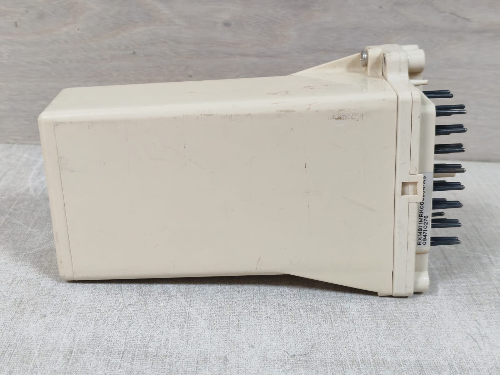 ABB RXMB 1 1MRK 000 804-AS ABB RXMB 1 1MRK 000 804-AS RELAY 220-250V 4