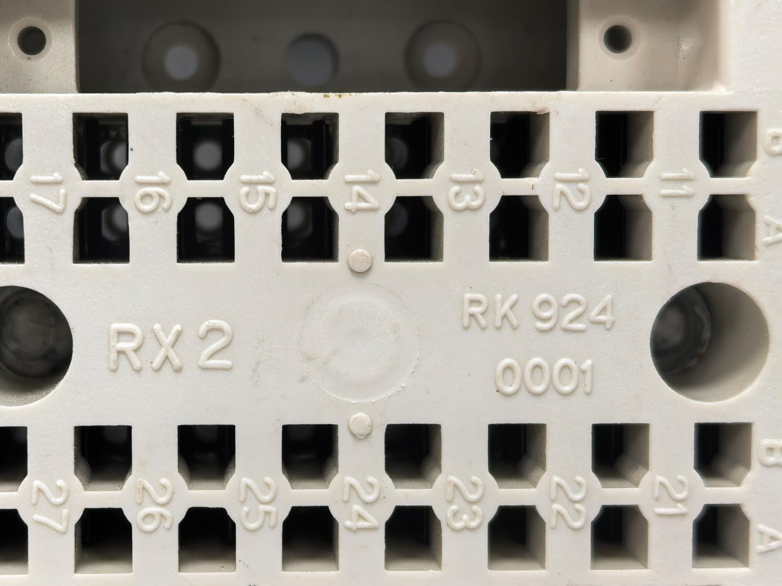 ASEA RK-924-0001 ASEA RX2 RK 924 0001 TERMINAL BASE SOCKET 2