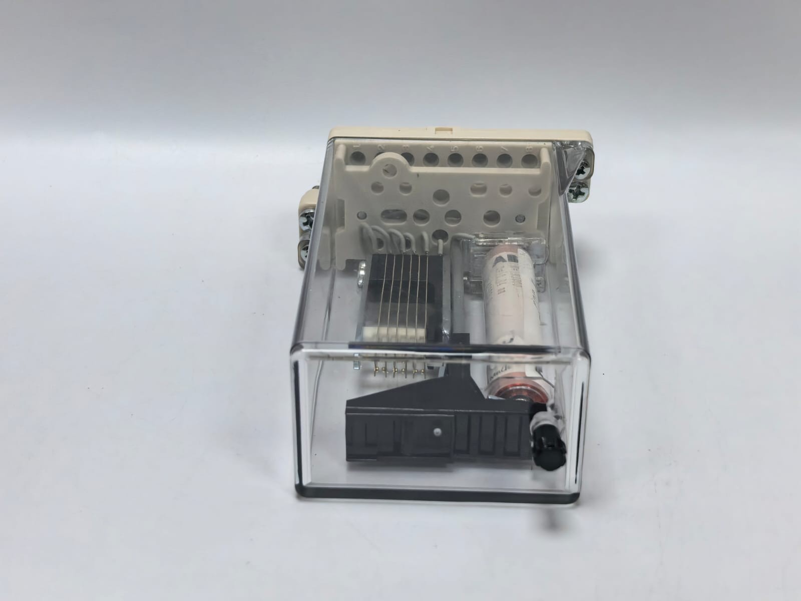 ABB RXSF 1 RK 271 017-AS ABB RXSF 1 RK 271 017-AS AUXILIARY RELAY 220-250V 6