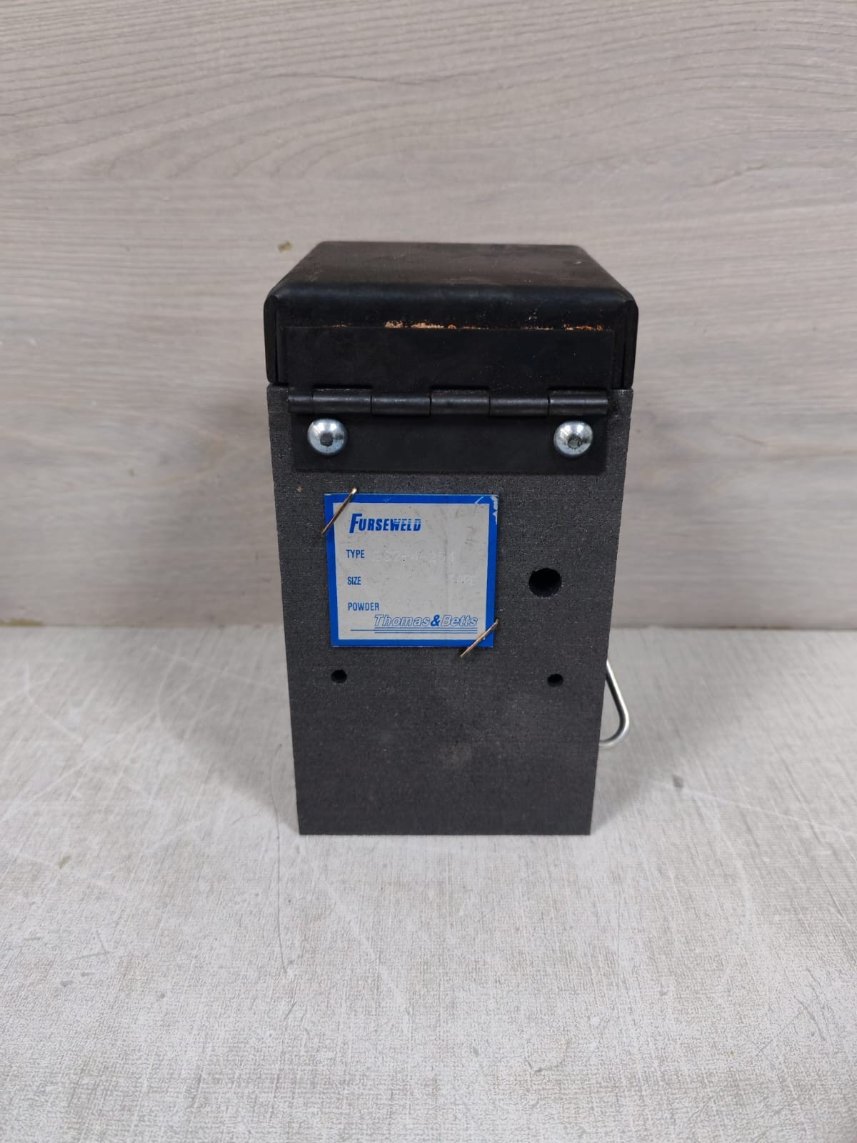THOMAS BS2-4-254 THOMAS & BETTS FURSEWELD BS2-4-254 25X4MM TAPE TO STEEL SURFACE 3
