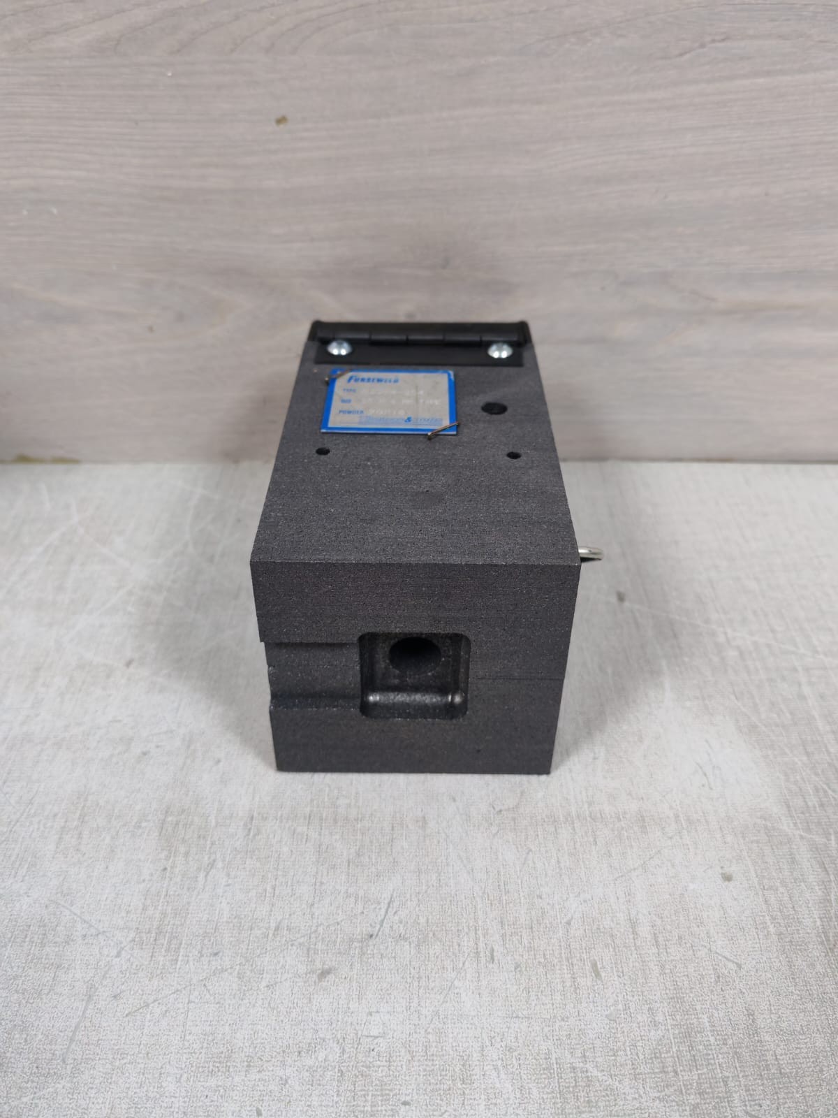 THOMAS BS2-4-254 THOMAS & BETTS FURSEWELD BS2-4-254 25X4MM TAPE TO STEEL SURFACE 7