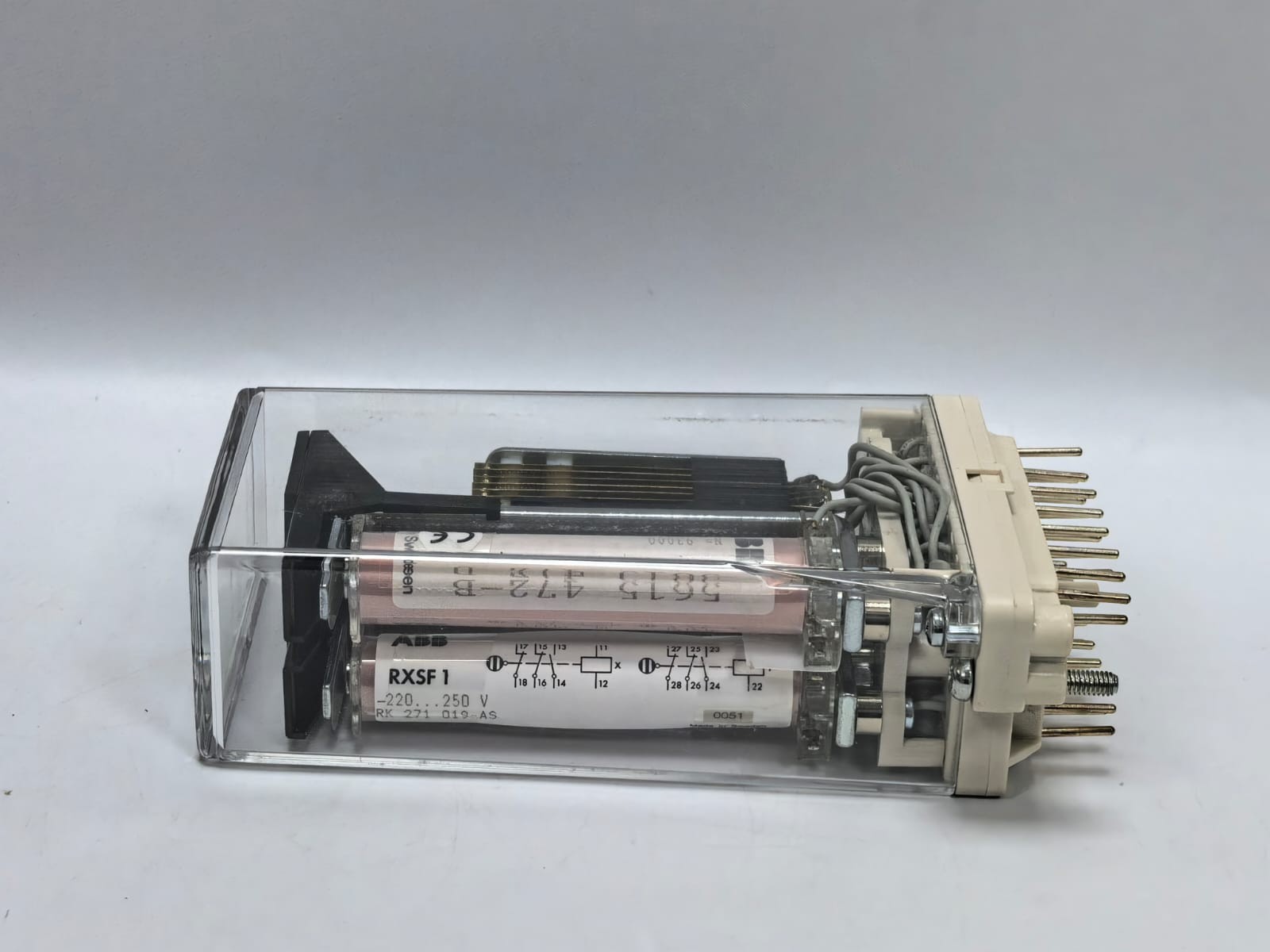 ABB RXSF 1 RK 271 019-AS ABB RXSF 1 RK 271 019-AS AUXILIARY RELAY 220-250V 4