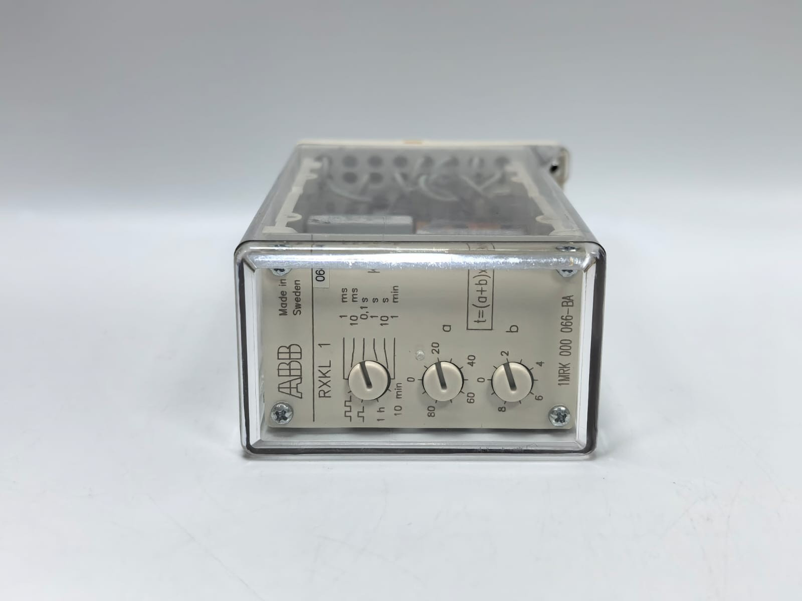 ABB RXKL 1 1MRK 000 066-BA ABB RXKL 1 1MRK 000 066-BA TIME DELAY RELAY 2