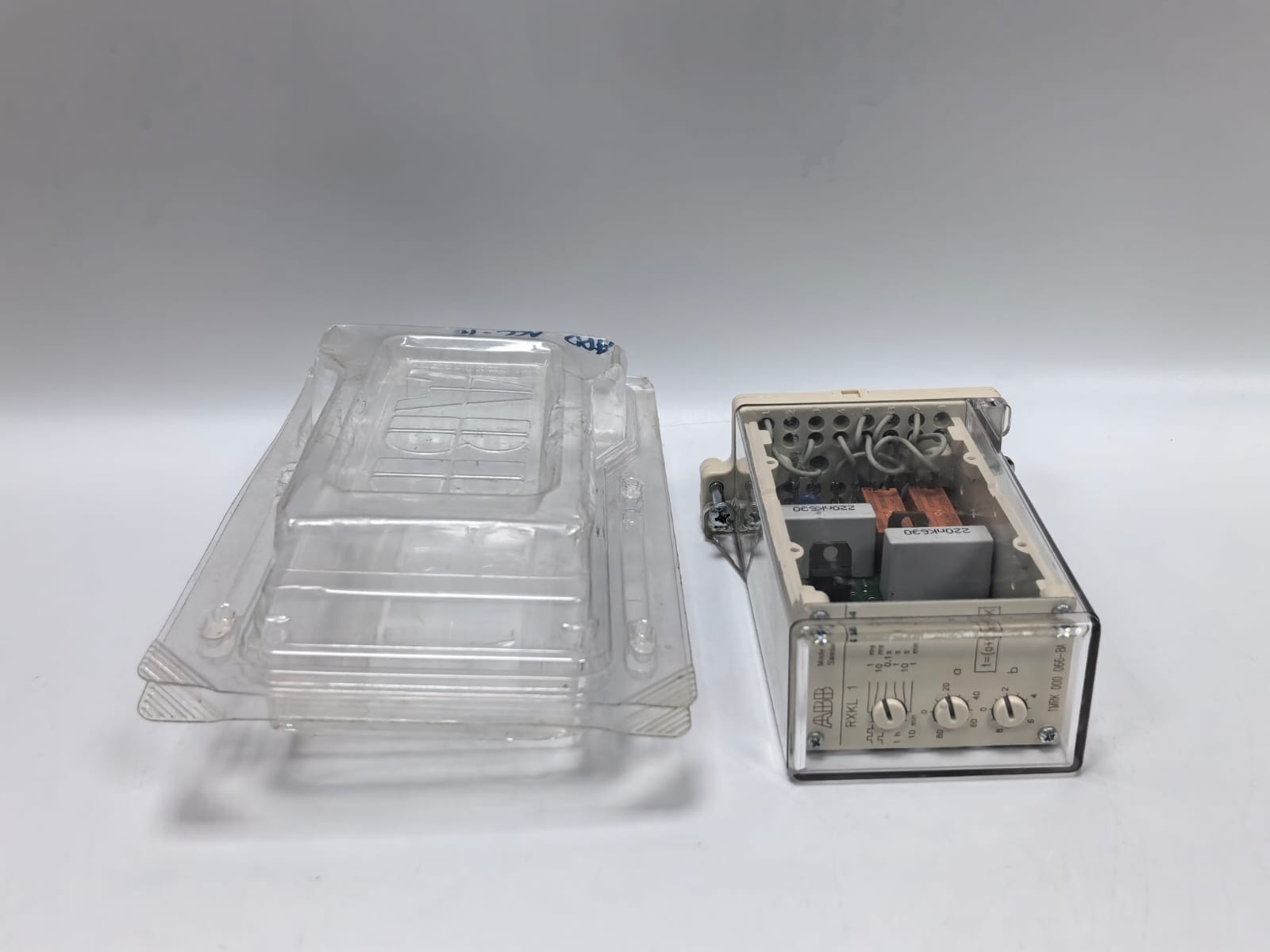 ABB RXKL 1 1MRK 000 066-BA TIME DELAY RELAY