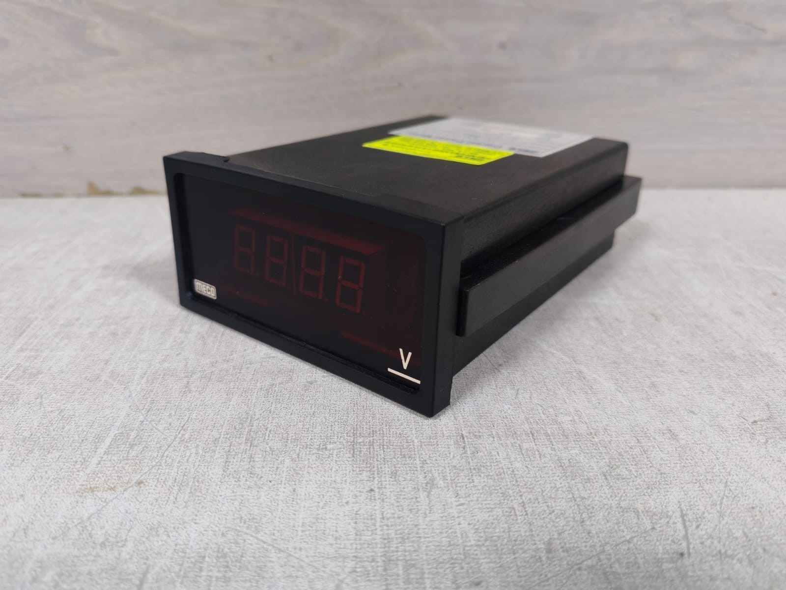 MECO SMP35 MECO SMP35 DIGITAL PANEL METER 230VAC 2