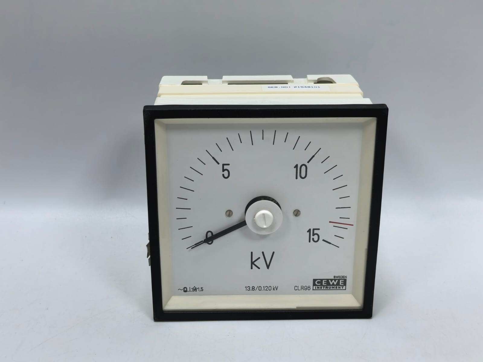 CEWE CLR96 CEWE INSTRUMENTS CLR96 VOLT ANALOG PANEL METER 9489 0-15KV 2