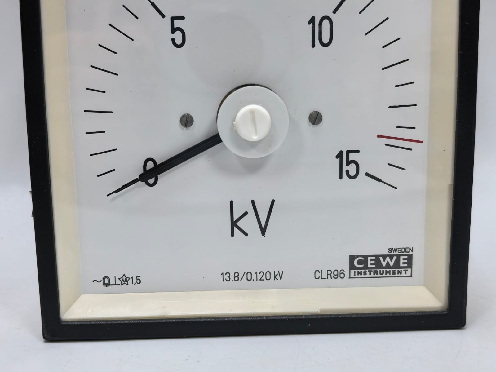 CEWE CLR96 CEWE INSTRUMENTS CLR96 VOLT ANALOG PANEL METER 9489 0-15KV 3