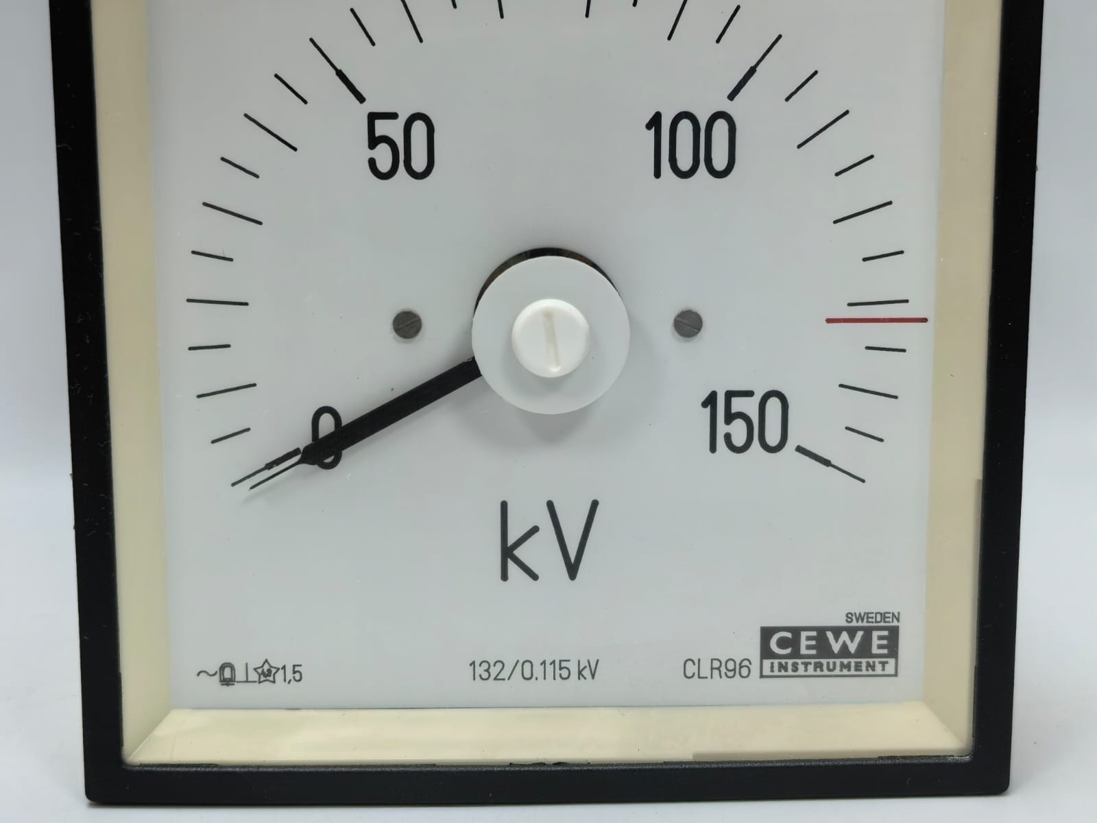 CEWE CLR96 CEWE INSTRUMENTS CLR96 VOLT ANALOG PANEL METER 9489 0-150KV 3