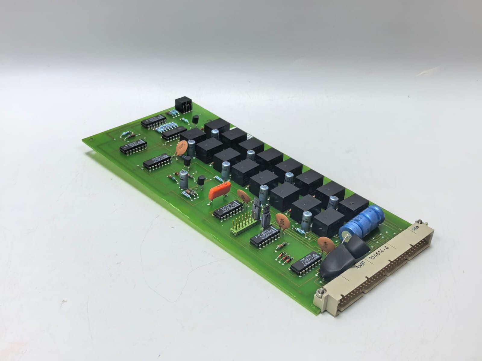 Philips NC-8900-135 PHILIPS LBB 1356/00 SM40 CONTROL RELAY BOARD NC 8900 135 60001 9
