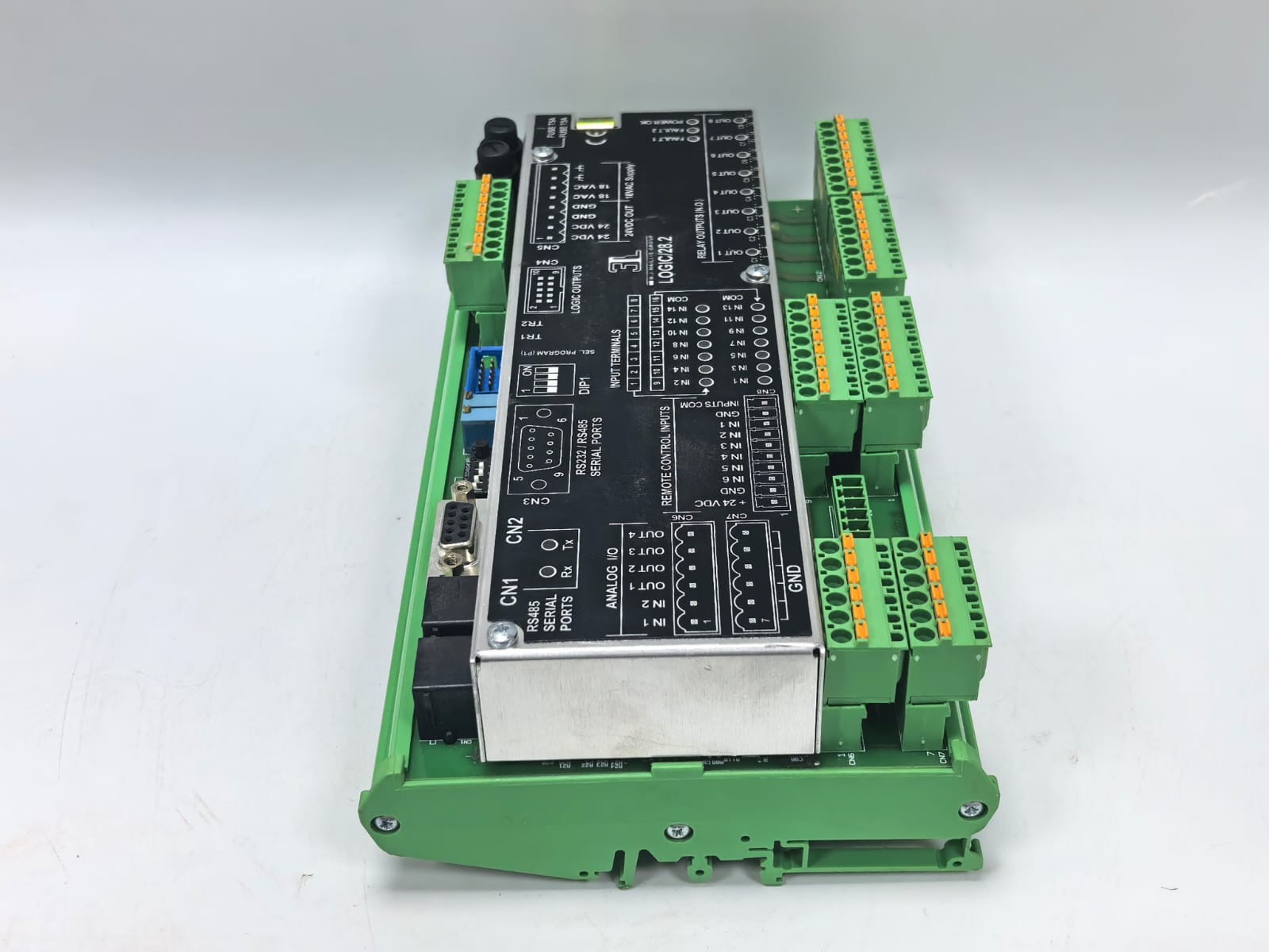 3L M.J MAILLIS LOGIC/28 3L M.J MAILLIS LOGIC/28.2 INPUT TERMINALS 7