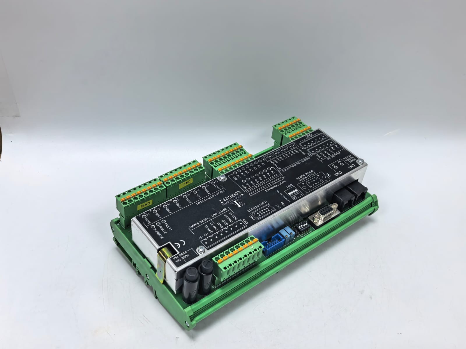 3L M.J MAILLIS LOGIC/28 3L M.J MAILLIS LOGIC/28.2 INPUT TERMINALS 10