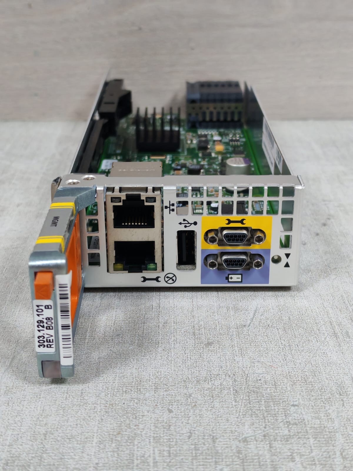 EMC EMC-303 EMC 303-129-101B REV.B08 / 042-007-840REV A01 MANAGEMENT MODULE 3