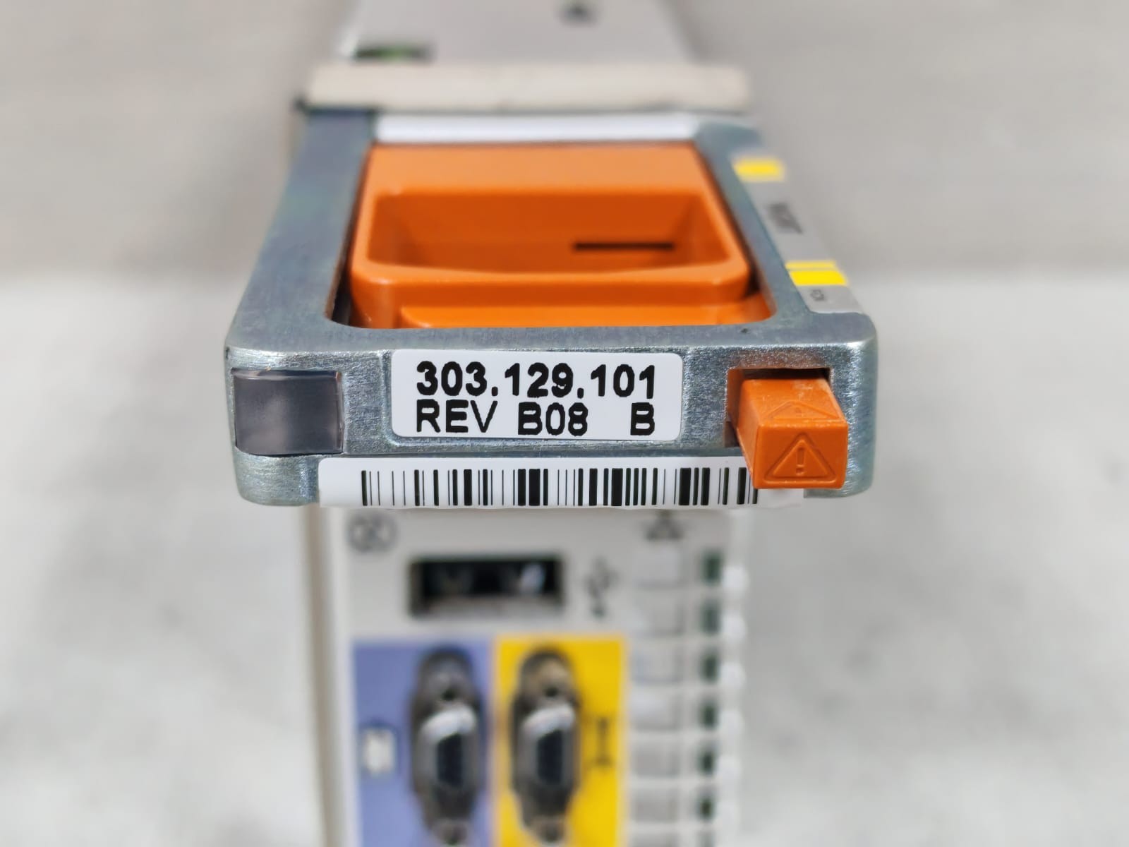 EMC EMC-303 EMC 303-129-101B REV.B08 / 042-007-840REV A01 MANAGEMENT MODULE 4