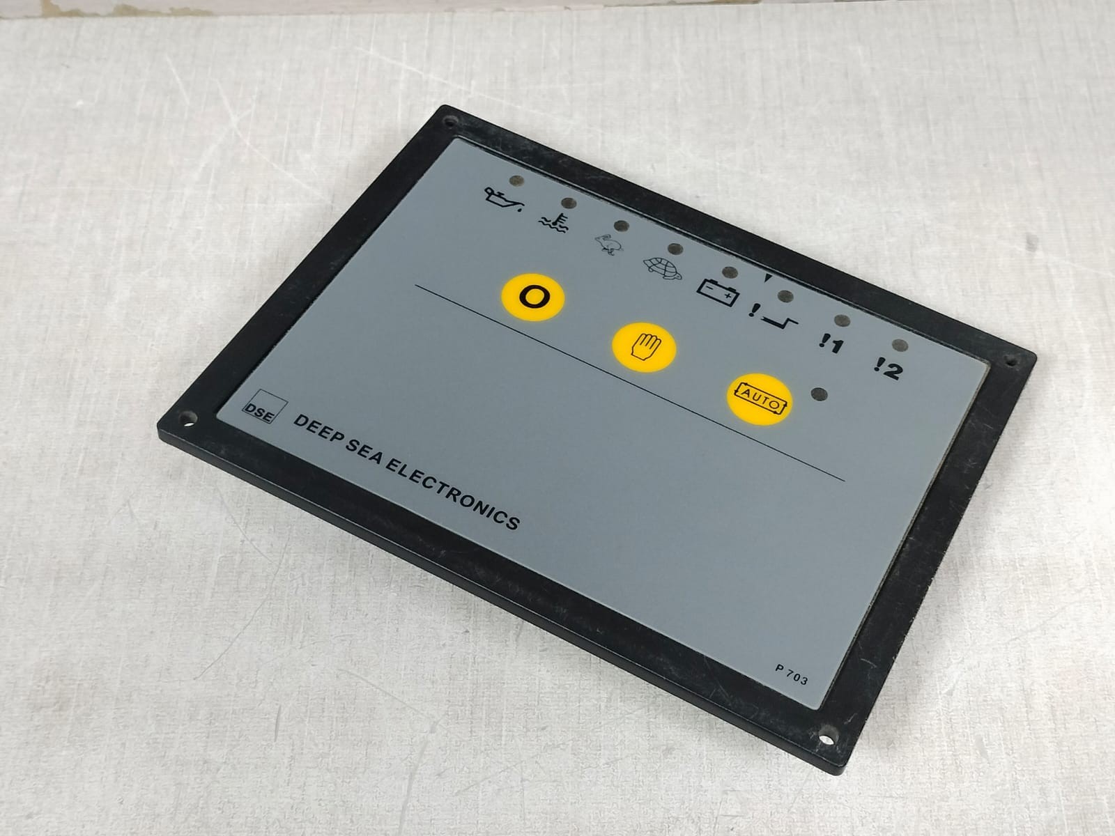 DEEP SEA ELECTRONICS 0703-003-200 570122 DEEP SEA ELECTRONICS P703 0703-003-200 V.1.0 GENERATOR CONTROLLER 7