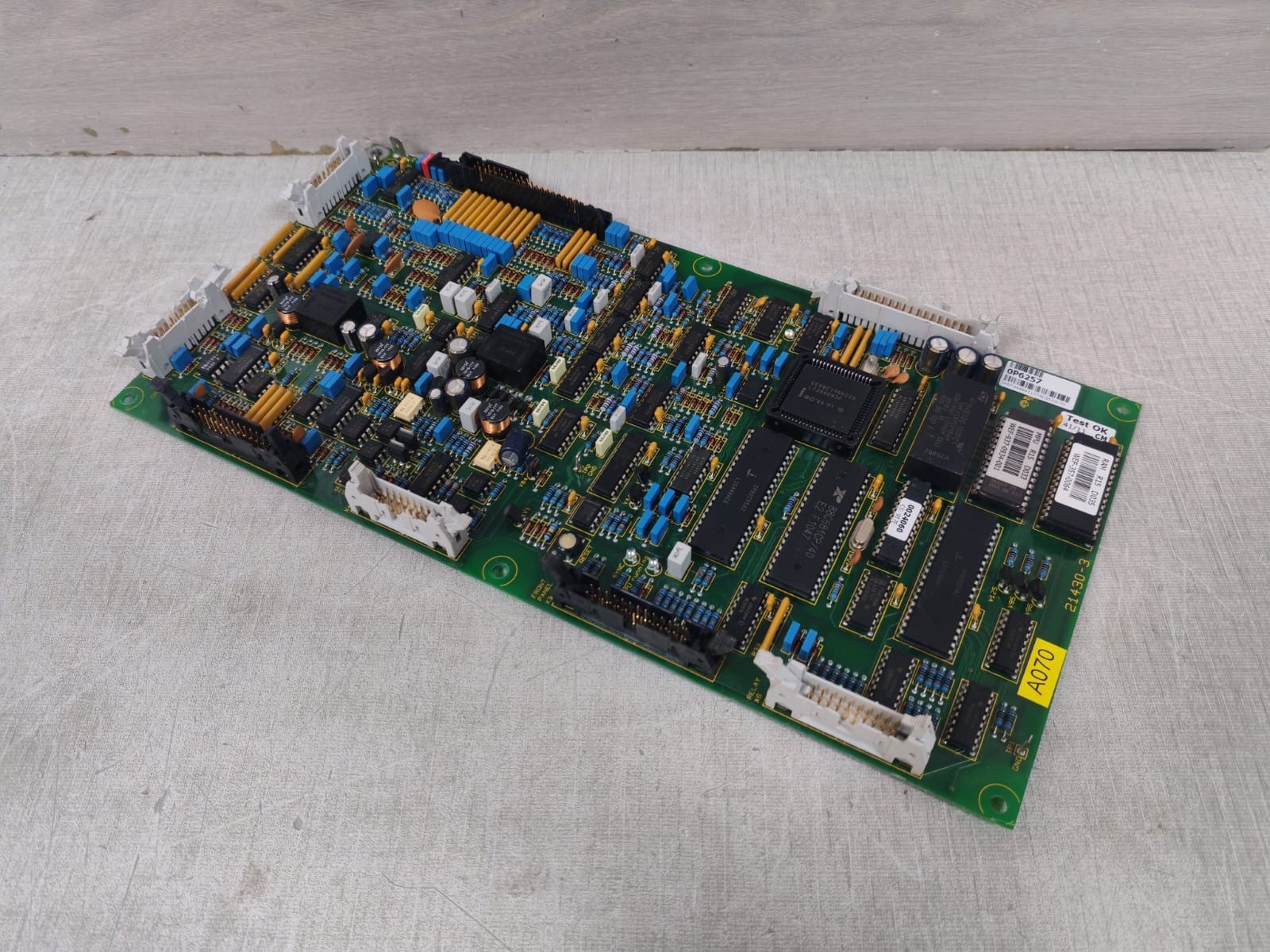 GUTOR 0P6257 21430-3 GUTOR 0P6257 21430-3 PCA SDC CONTROL BOARD 4