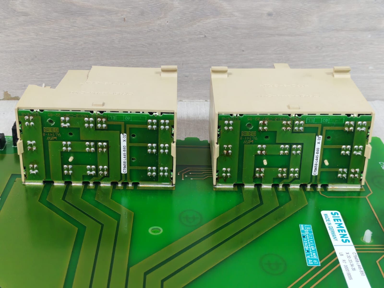 Siemens C79458-L445-B50 / C79040-A6310-C386-02-86 SIEMENS C79458-L445-B50 / C79040-A6310-C386-02-86 MODULE 10
