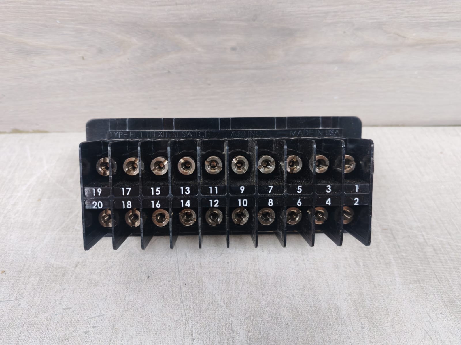 ABB 1586C42G24 B FT1-213 ABB 1586C42G24 B FT1-213 FLEXITEST SWITCH 2