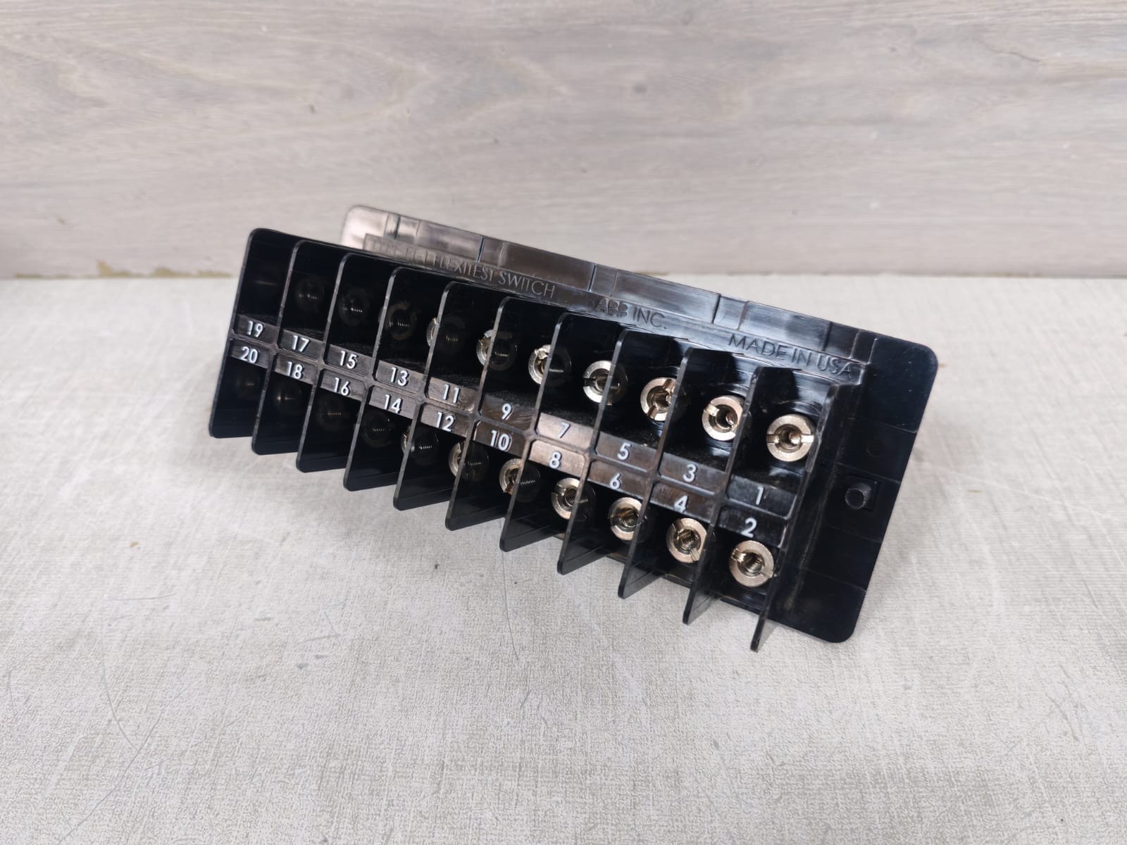 ABB 1586C42G24 B FT1-213 ABB 1586C42G24 B FT1-213 FLEXITEST SWITCH 3