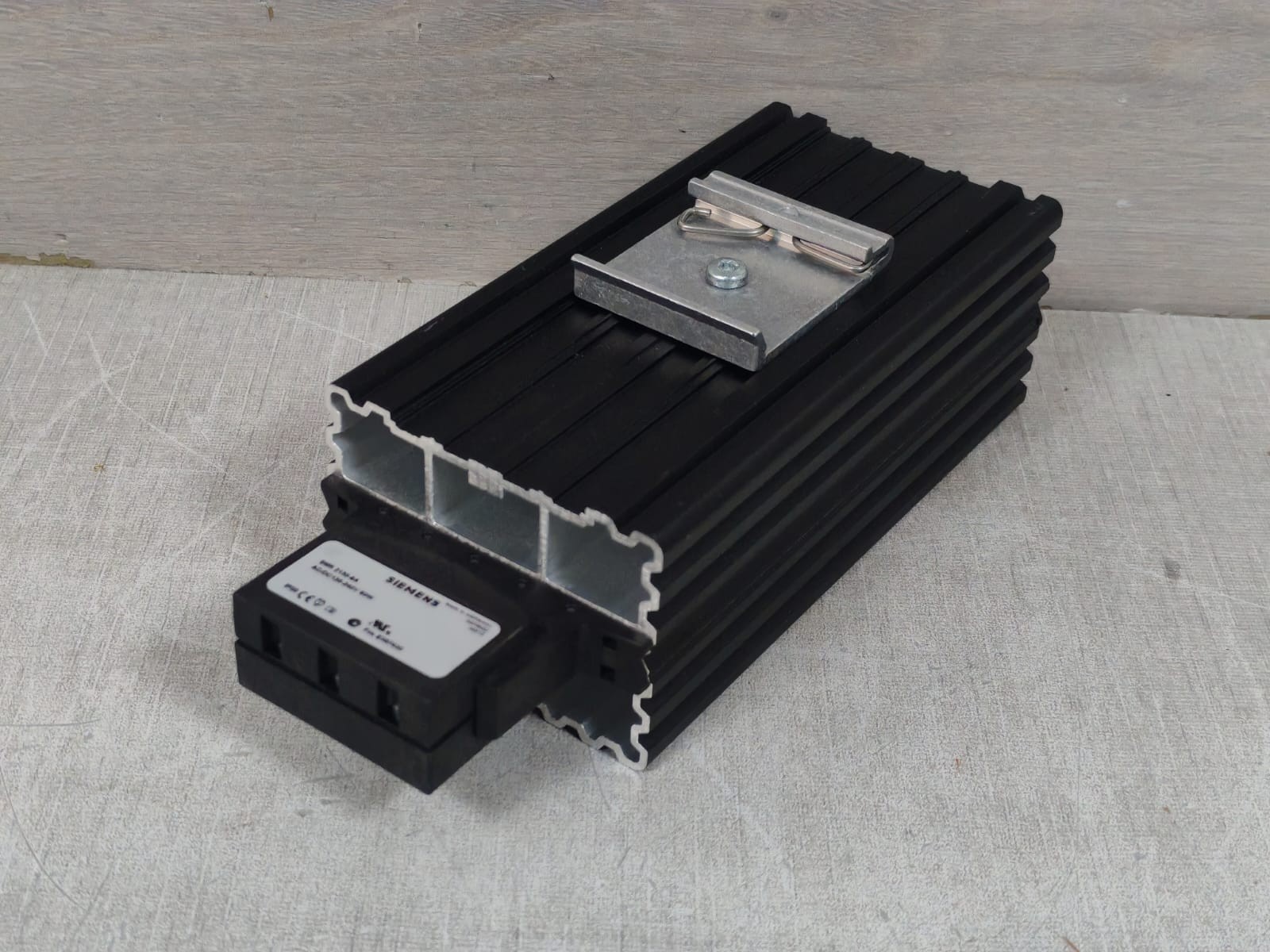 Siemens 8MR2130-6A SIEMENS 8MR2130-6A HEATER UNIT 120-240V 4