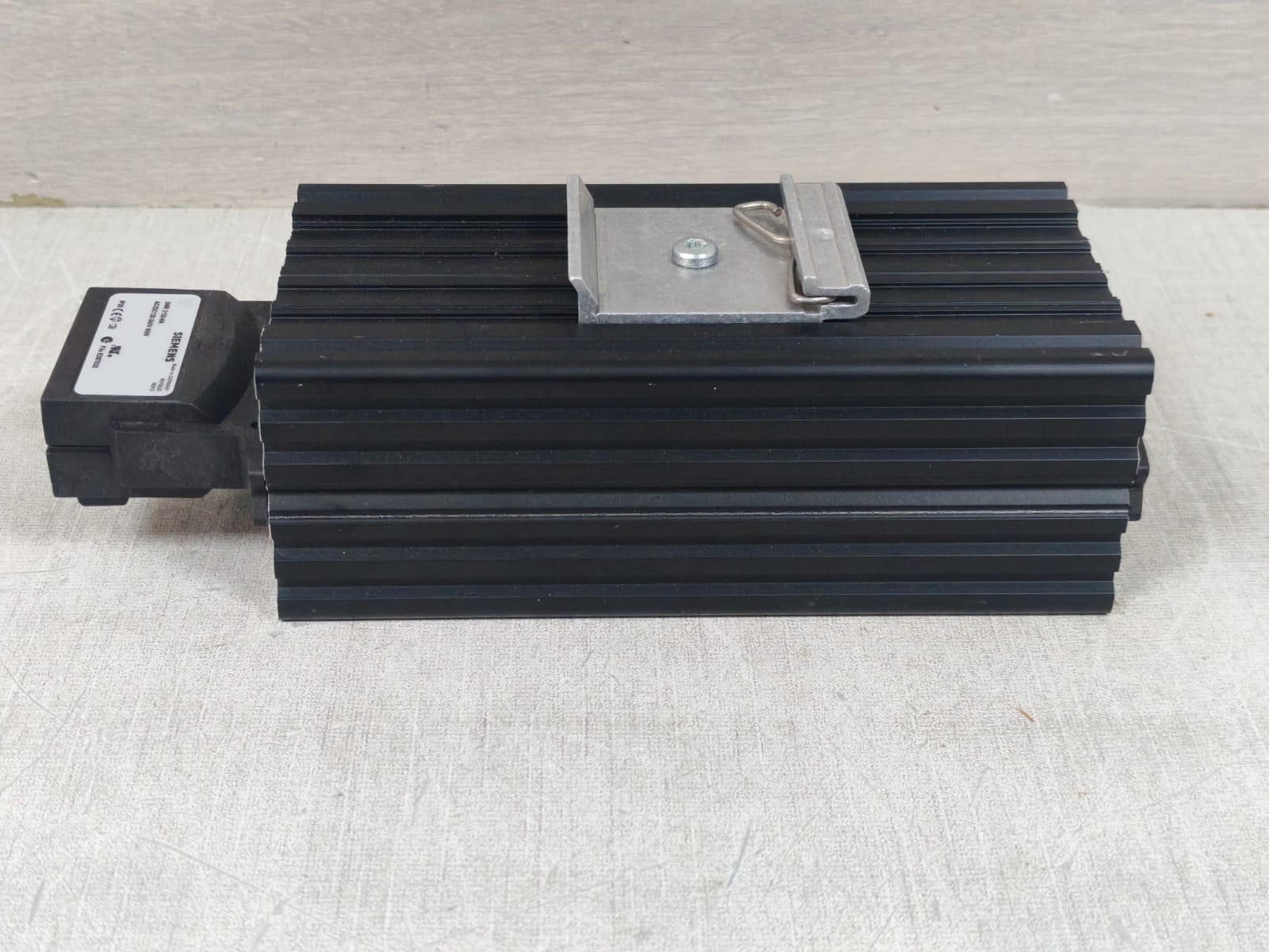 Siemens 8MR2130-6A SIEMENS 8MR2130-6A HEATER UNIT 120-240V 7