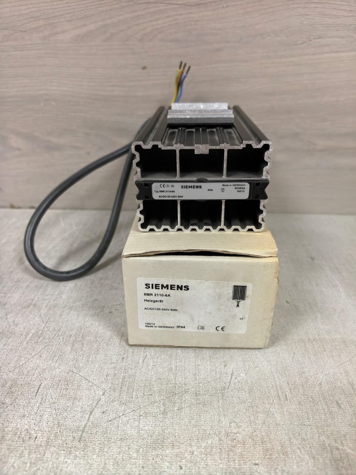 SIEMENS 8MR2110-6A HEATER UNIT 120-240V