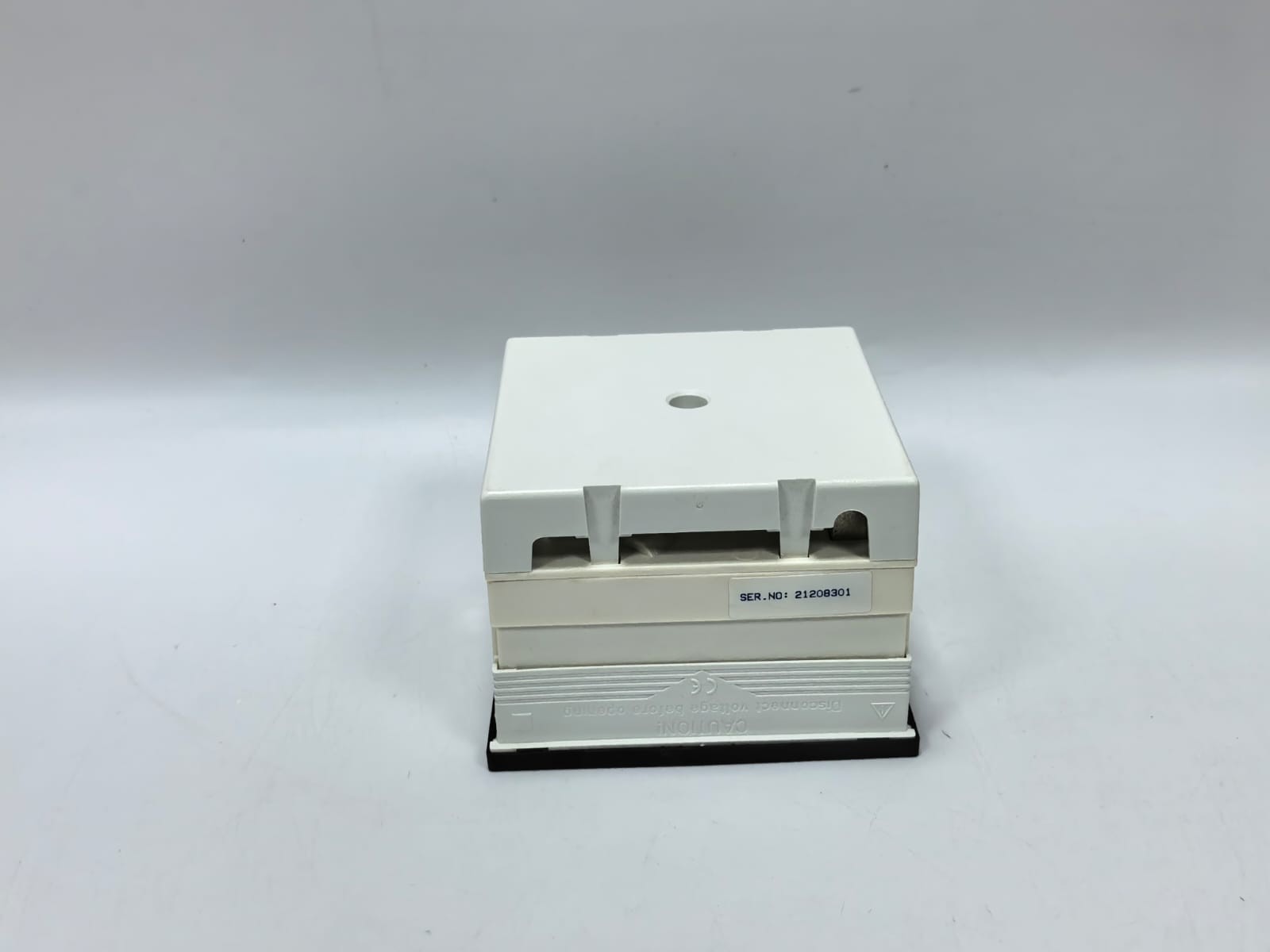 CEWE INSTRUMENTS CLR96 CEWE INSTRUMENTS CLR96 VOLT ANALOG PANEL METER 9460 0-720A 5