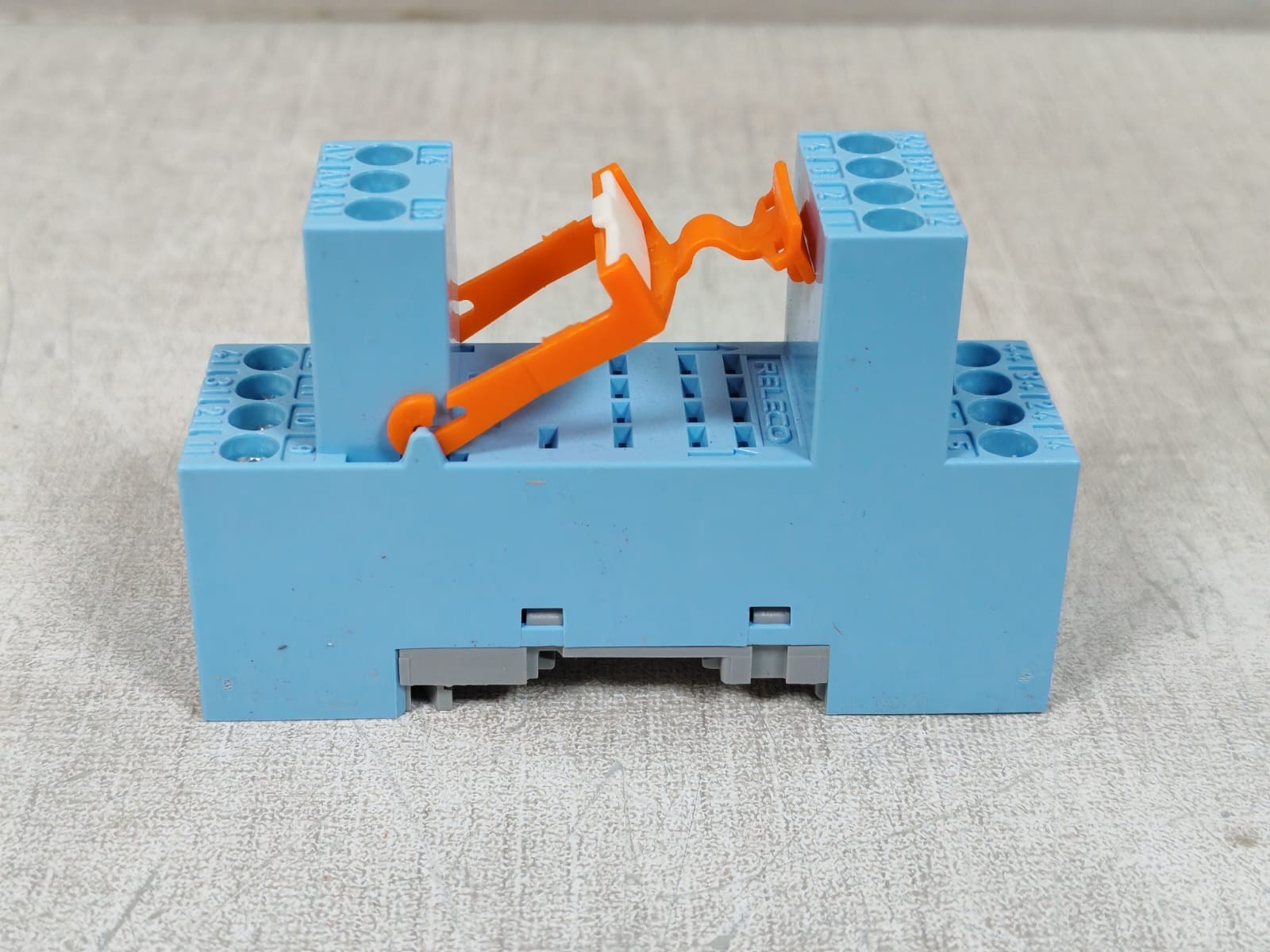 COMAT RELECO S9-M COMAT RELECO S9-M RELAY SOCKET 250V 7