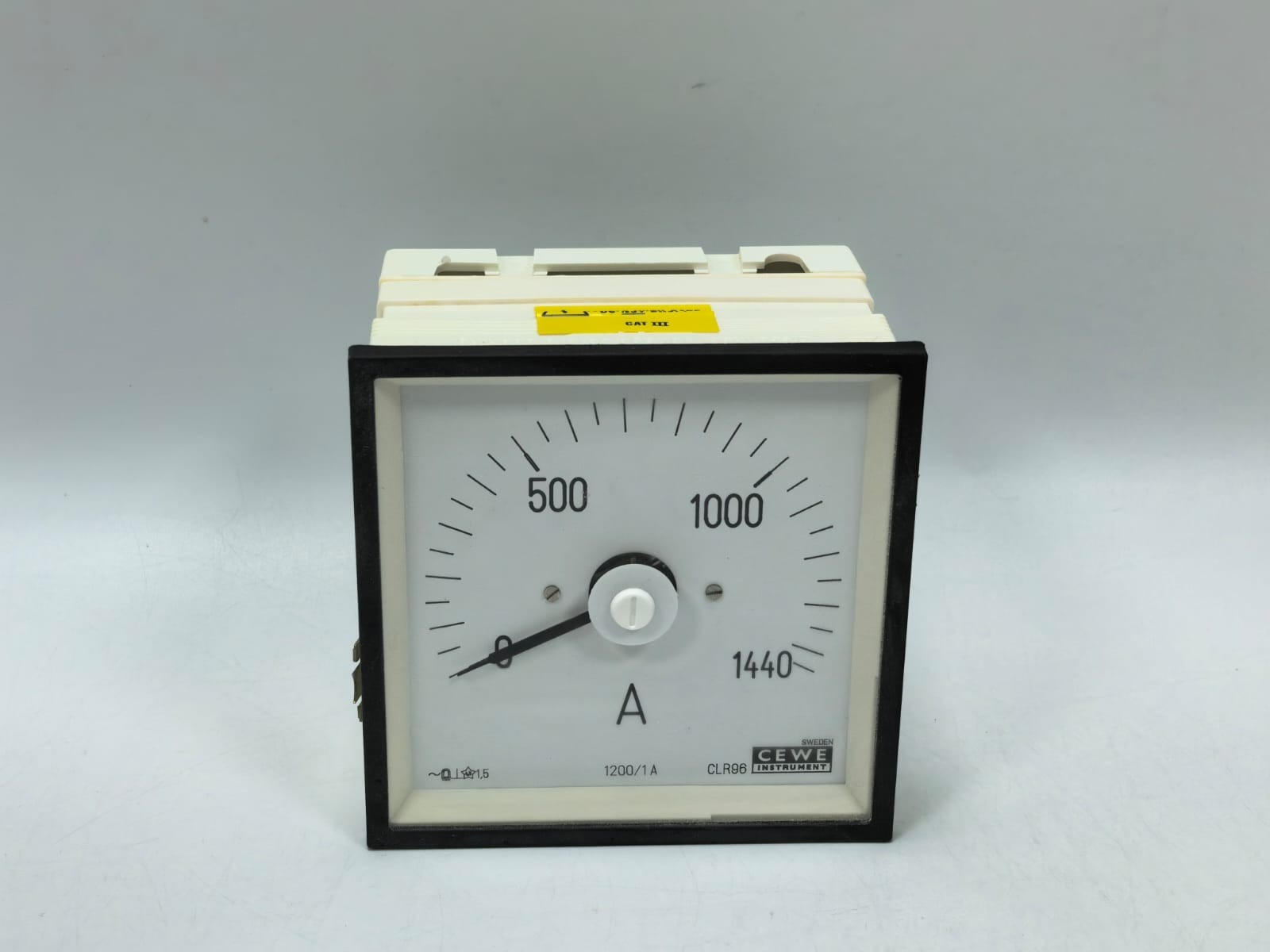 CEWE INSTRUMENTS CLR96 CEWE INSTRUMENTS CLR96 VOLT ANALOG PANEL METER 9460 0-1440A 2