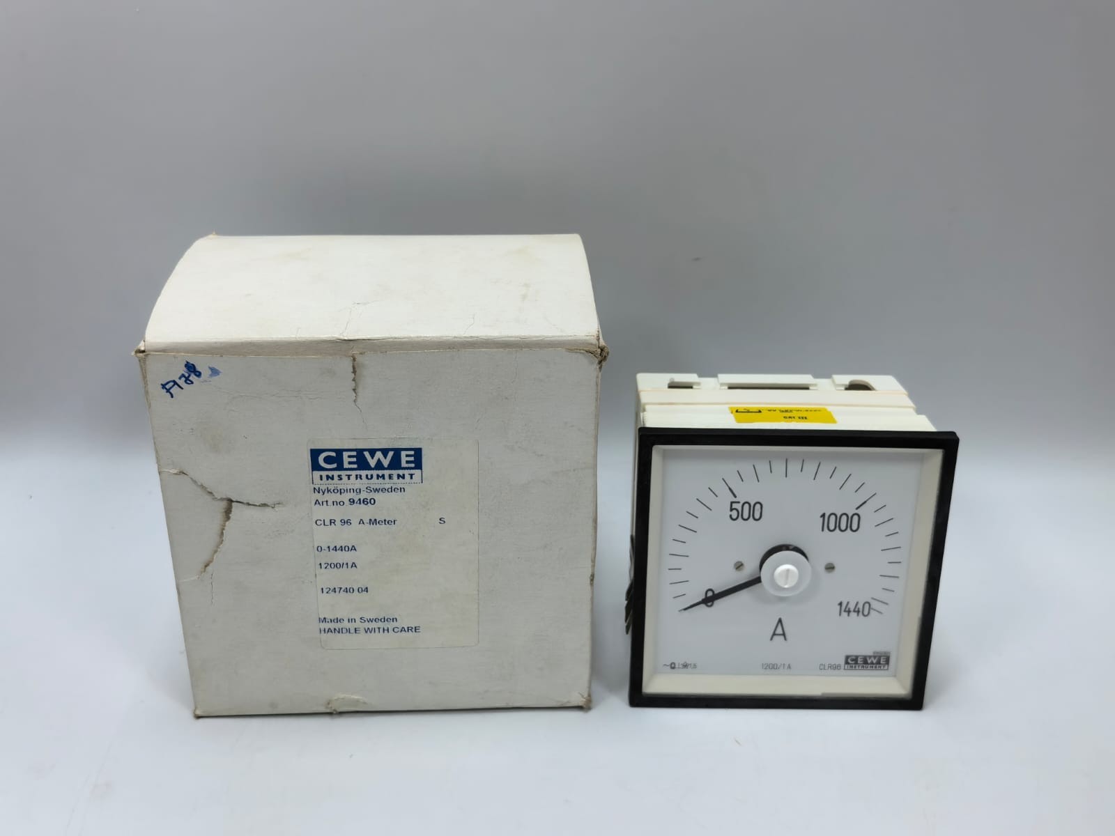 CEWE INSTRUMENTS CLR96 VOLT ANALOG PANEL METER 9460 0-1440A