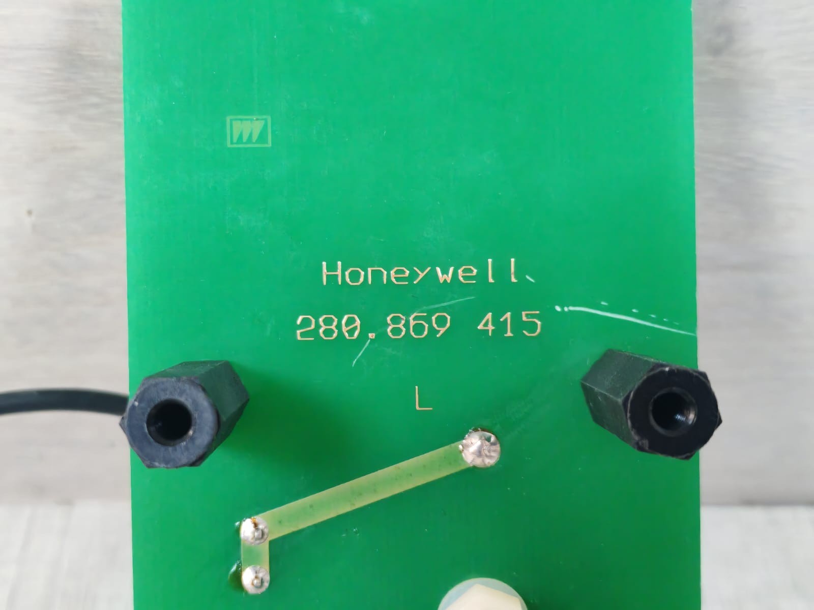 Honeywell CAM-LCR-4KHZ HONEYWELL CAM-LCR-4KHZ P/N 280.869.440/ 280.869.415 PRINTED CIRCUIT BOARD 8