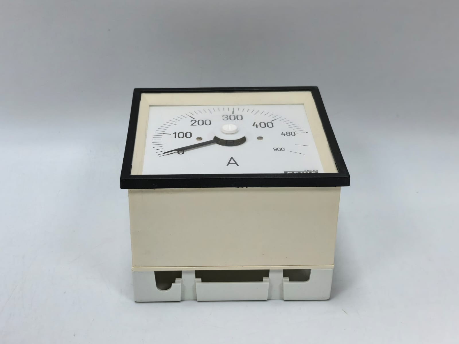 CEWE CLR96 CEWE INSTRUMENTS CLR96 VOLT ANALOG PANEL METER 9460 0-960A, 0-480A 5