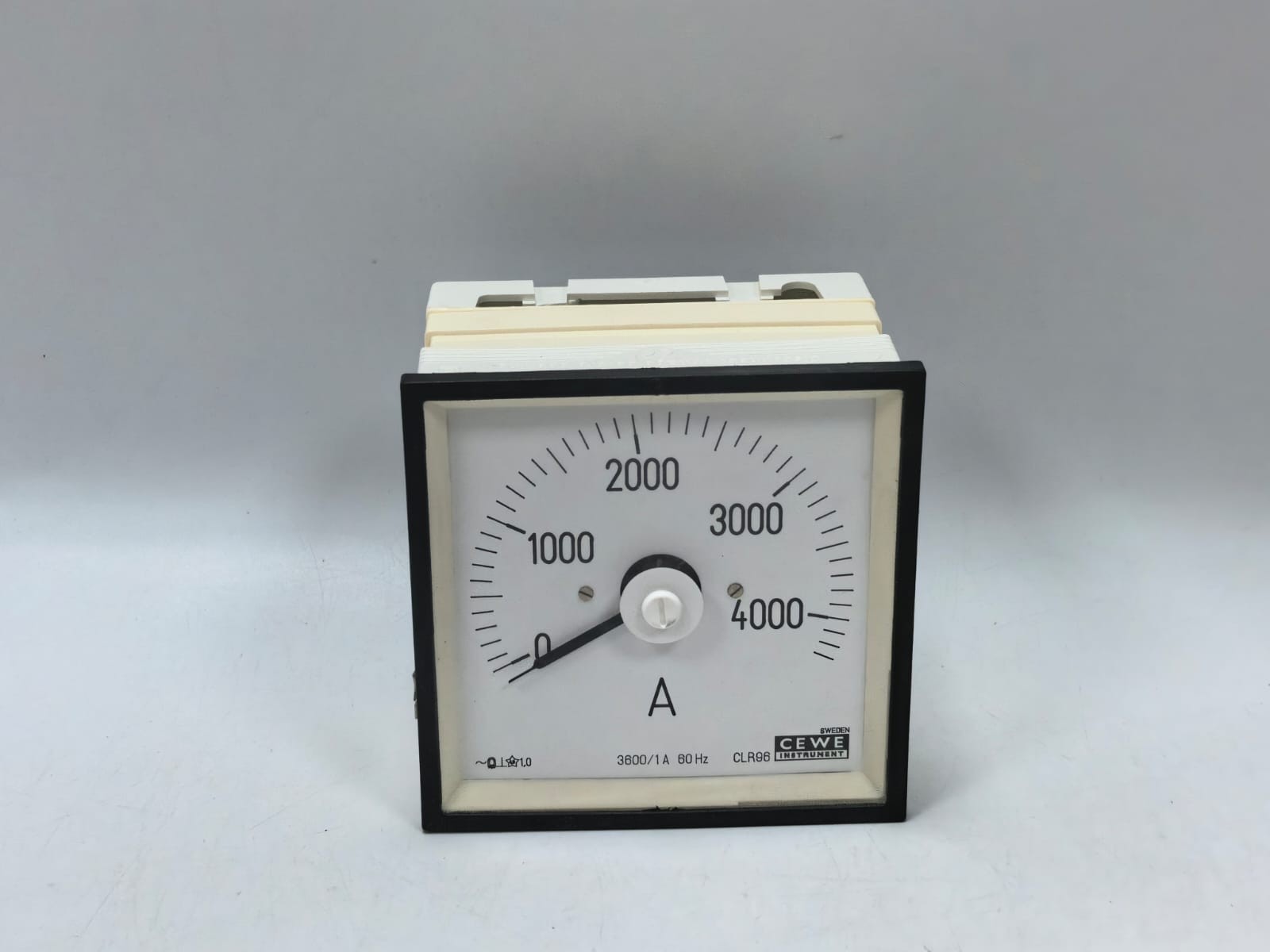 CEWE CLR96 CEWE INSTRUMENTS CLR96 VOLT ANALOG PANEL METER 9460 0-4300A,3600/1A 60HZ 2