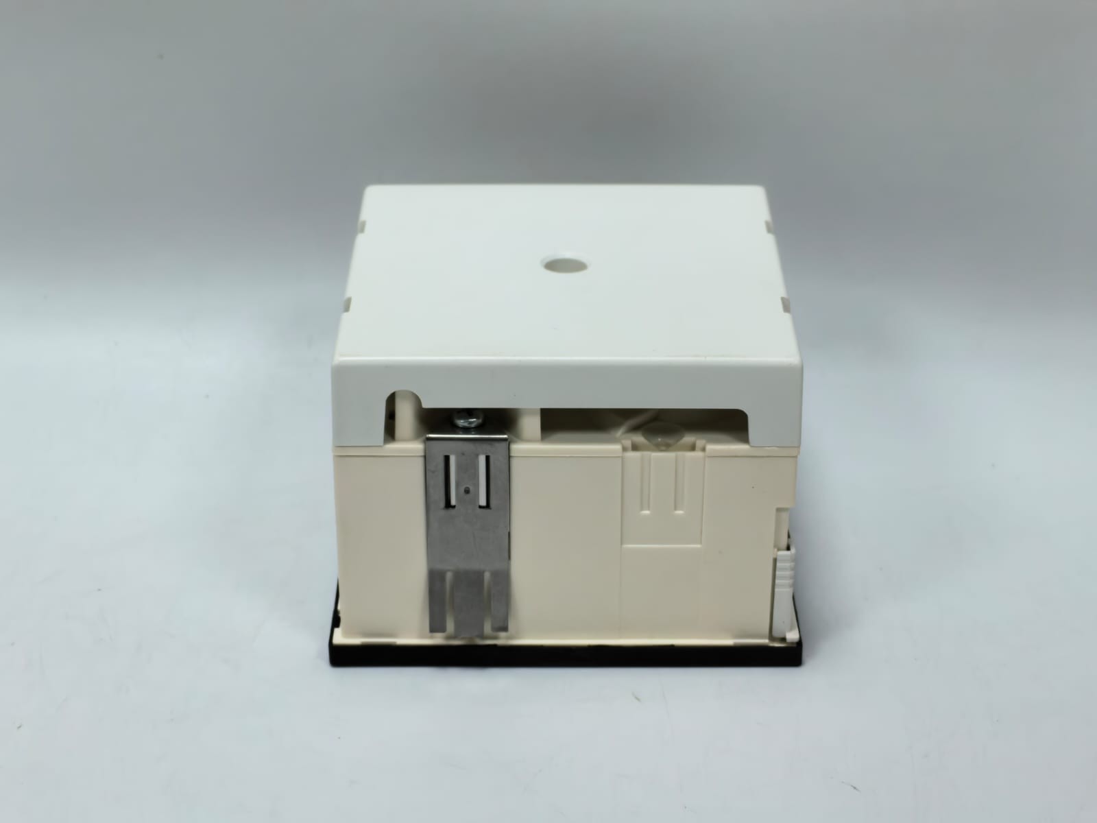 CEWE CLR96 CEWE INSTRUMENTS CLR96 VOLT ANALOG PANEL METER 9460 0-4300A,3600/1A 60HZ 6