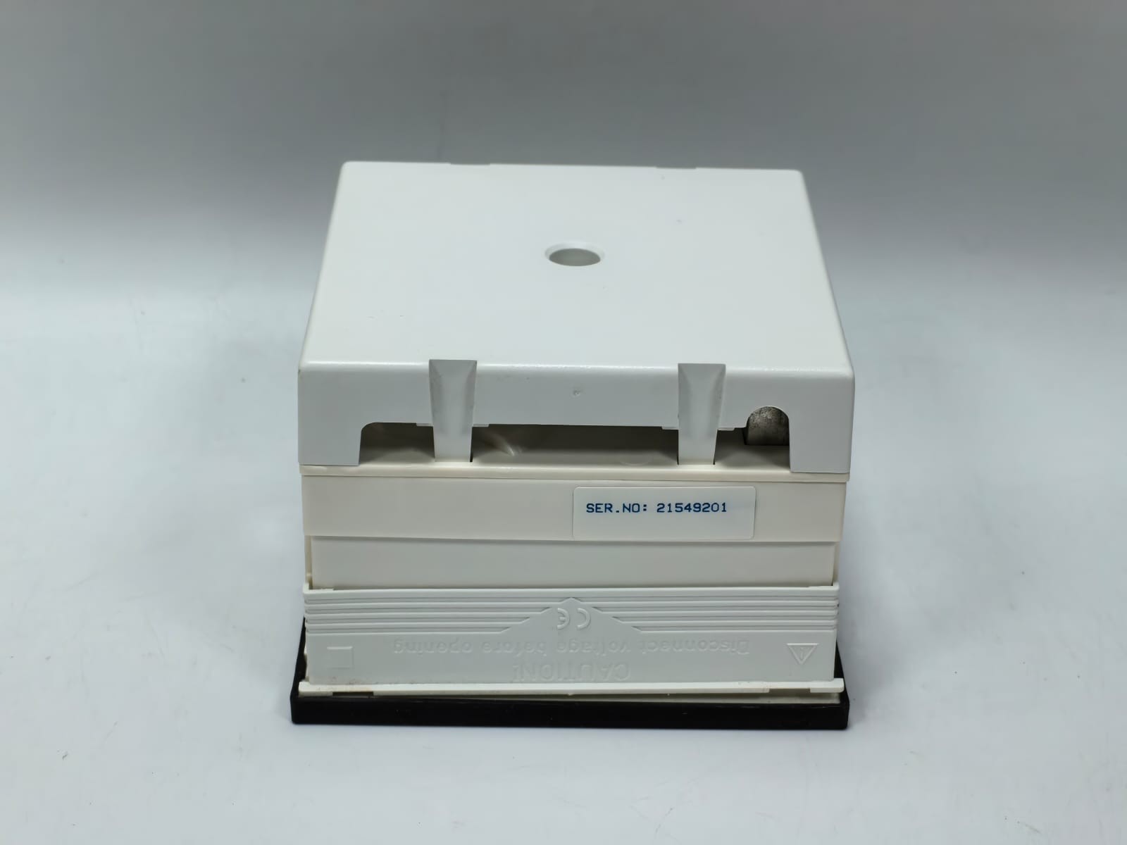 CEWE CLR96 CEWE INSTRUMENTS CLR96 VOLT ANALOG PANEL METER 9460 0-3000A, 2500/1A 60HZ 6