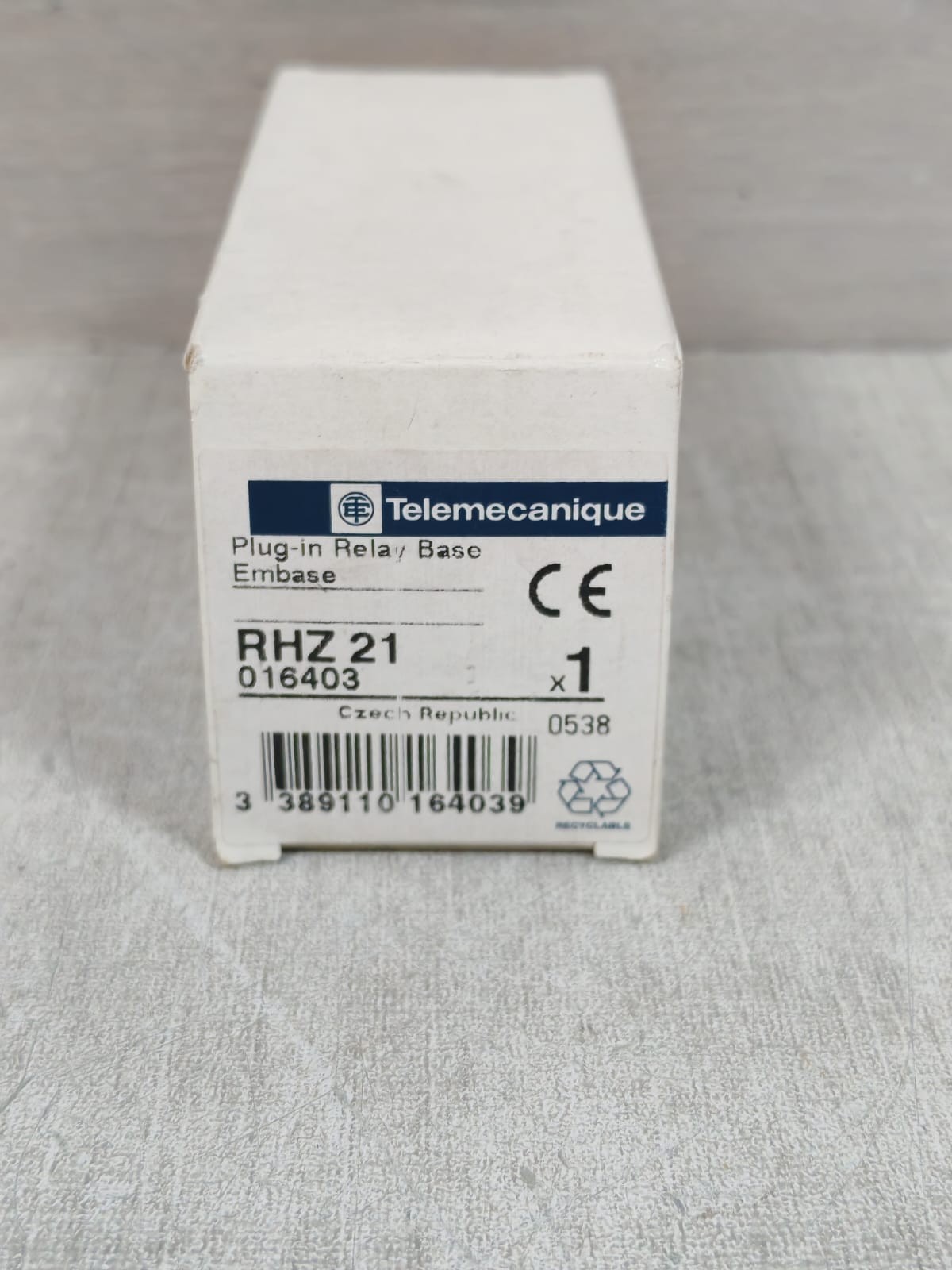 Schneider Electric RHZ21 TELEMECANIQUE RHZ21 016403 PLUG-IN RELAY BASE 10