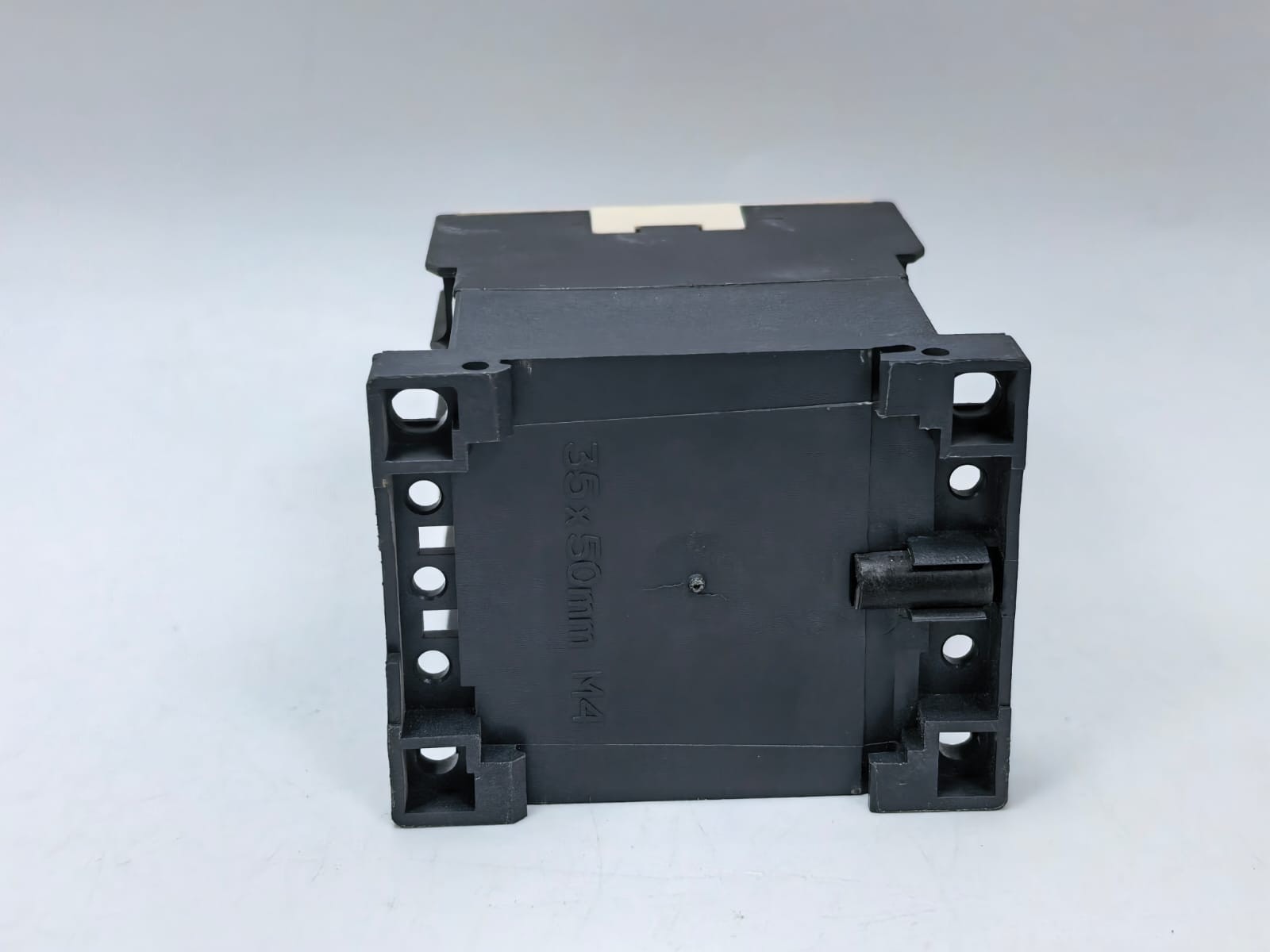 Schneider Electric CA3KN40GD SCHNEIDER ELECTRIC CA3KN40GD CONTROL RELAY 9