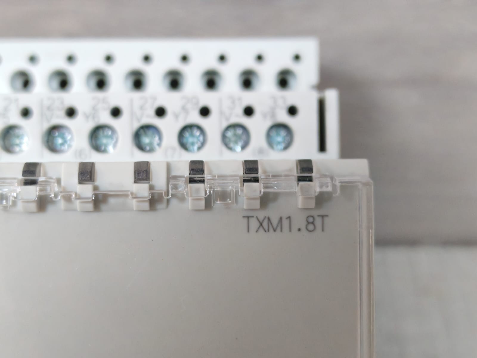 Siemens TXM1.8T SIEMENS TXM1.8T INPUT/OUTPUT INTERFACE 3
